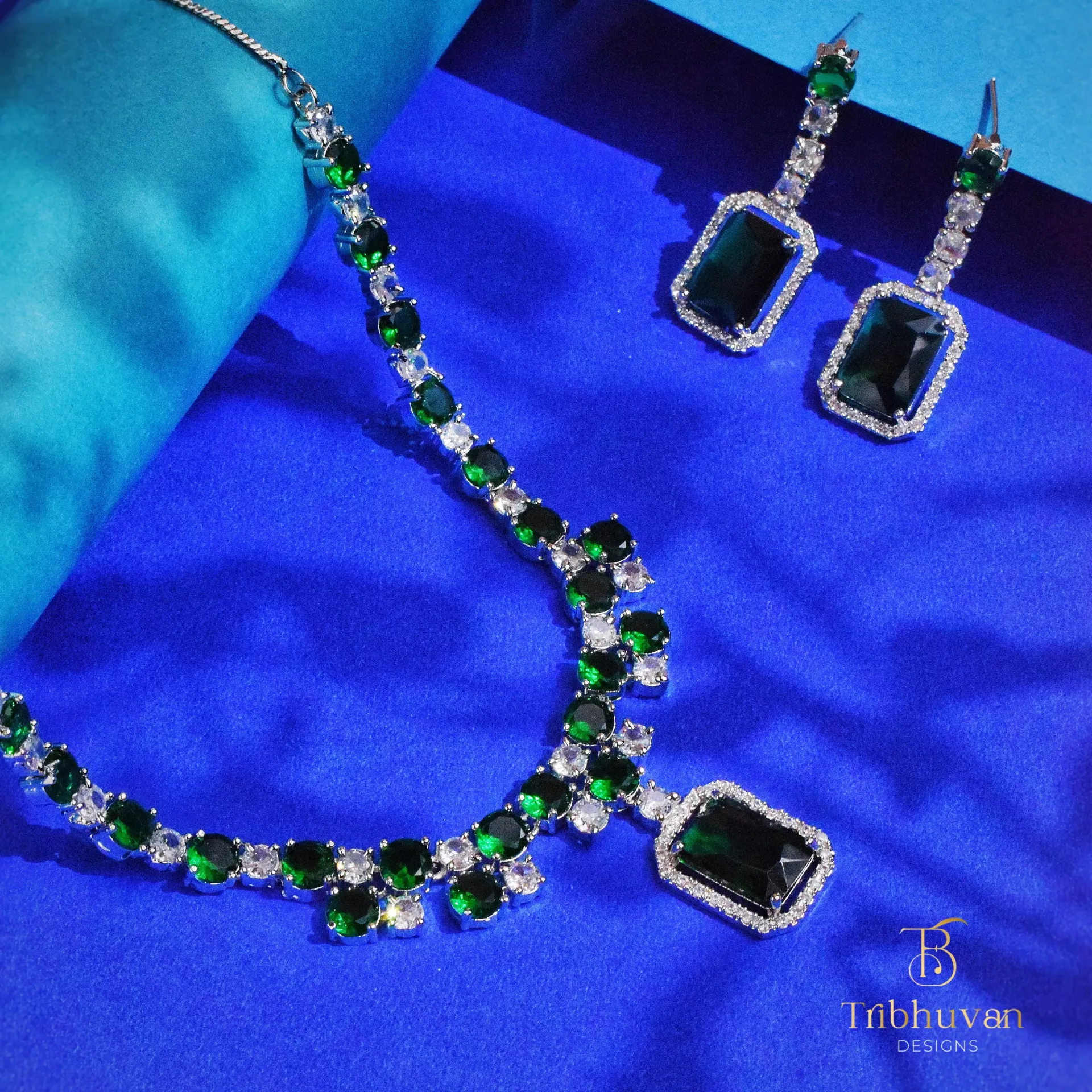 Emerald Grace Drop Necklace Set